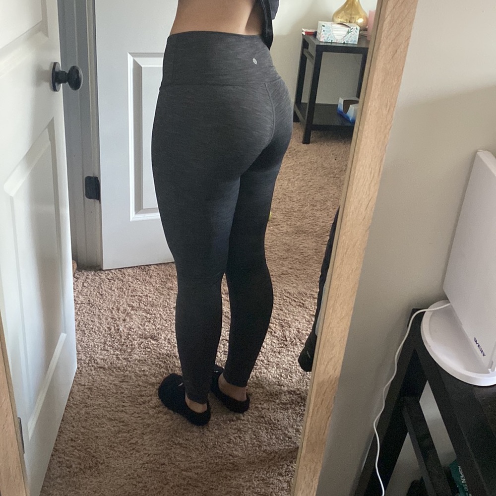 Lulu lemon leggings - Picture 4 of 4